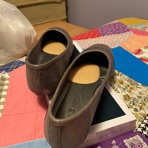 Karen Scott women’s dress shoes